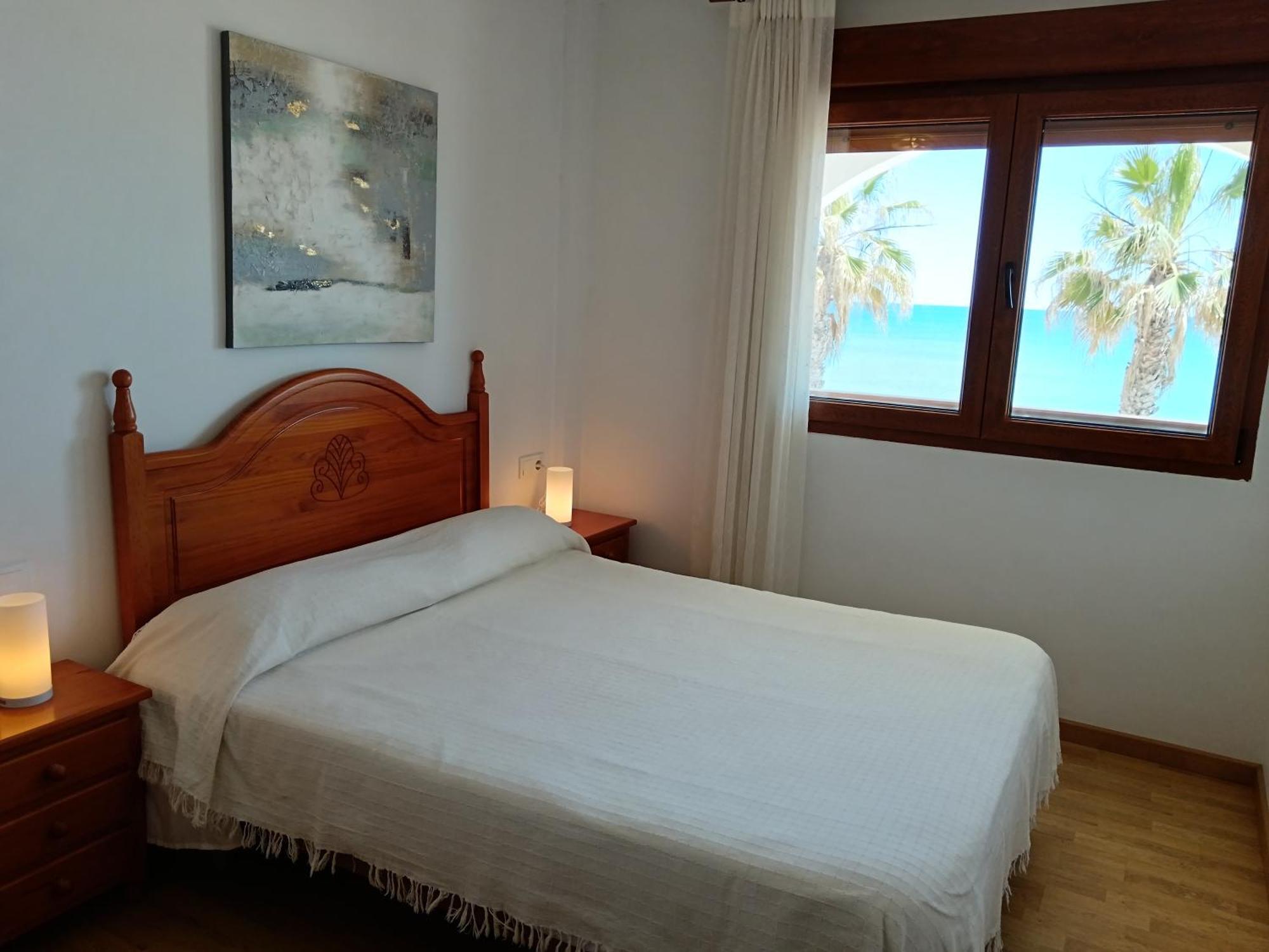 Primera Linea De Playa, Ada Benedicto Xiii, Aire Acondicionado, Wifi, Parking Peñíscola Rum bild
